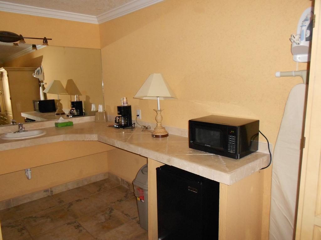 Quality Inn Оушен-Спрингс Экстерьер фото