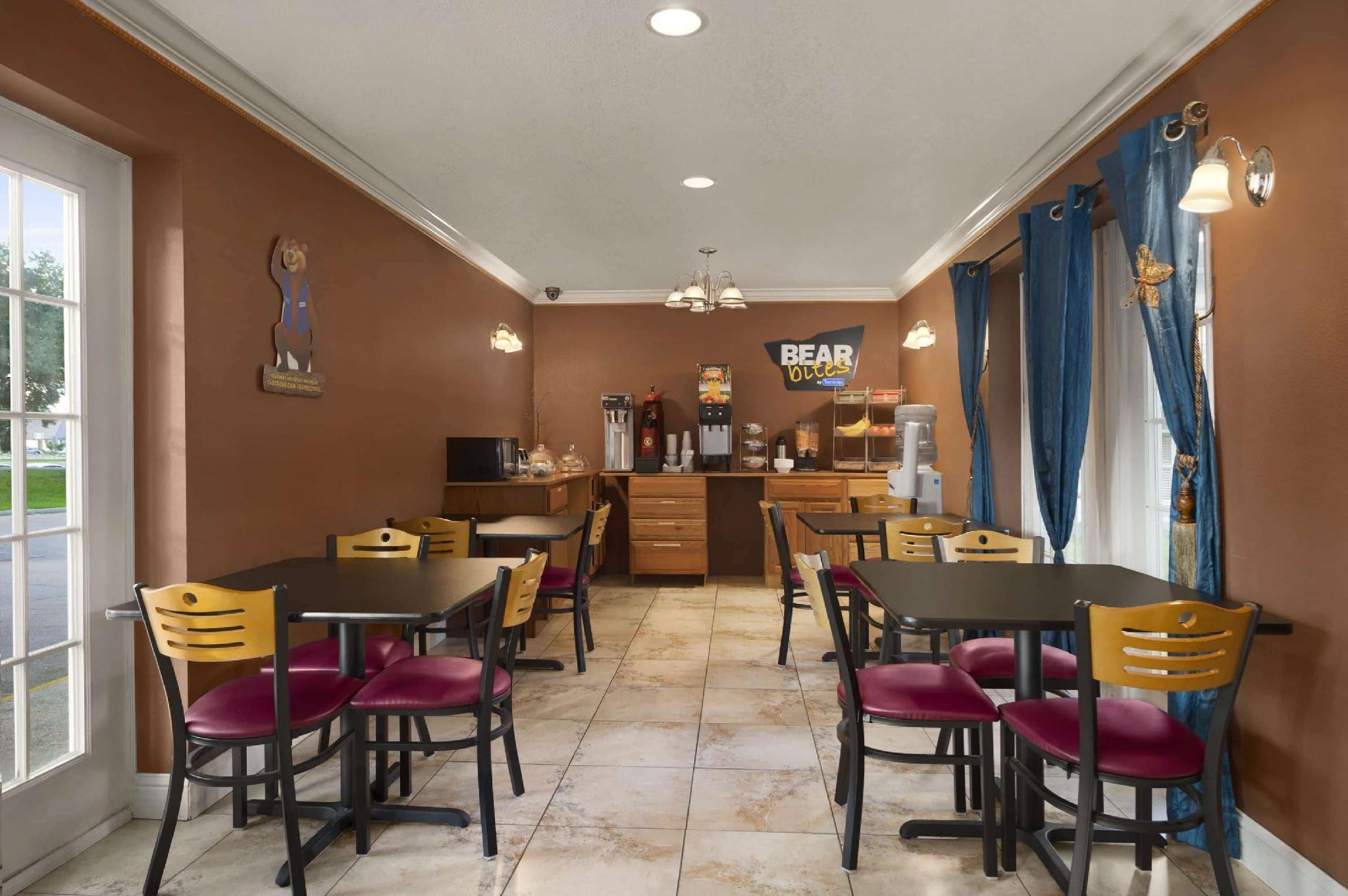 Quality Inn Оушен-Спрингс Экстерьер фото