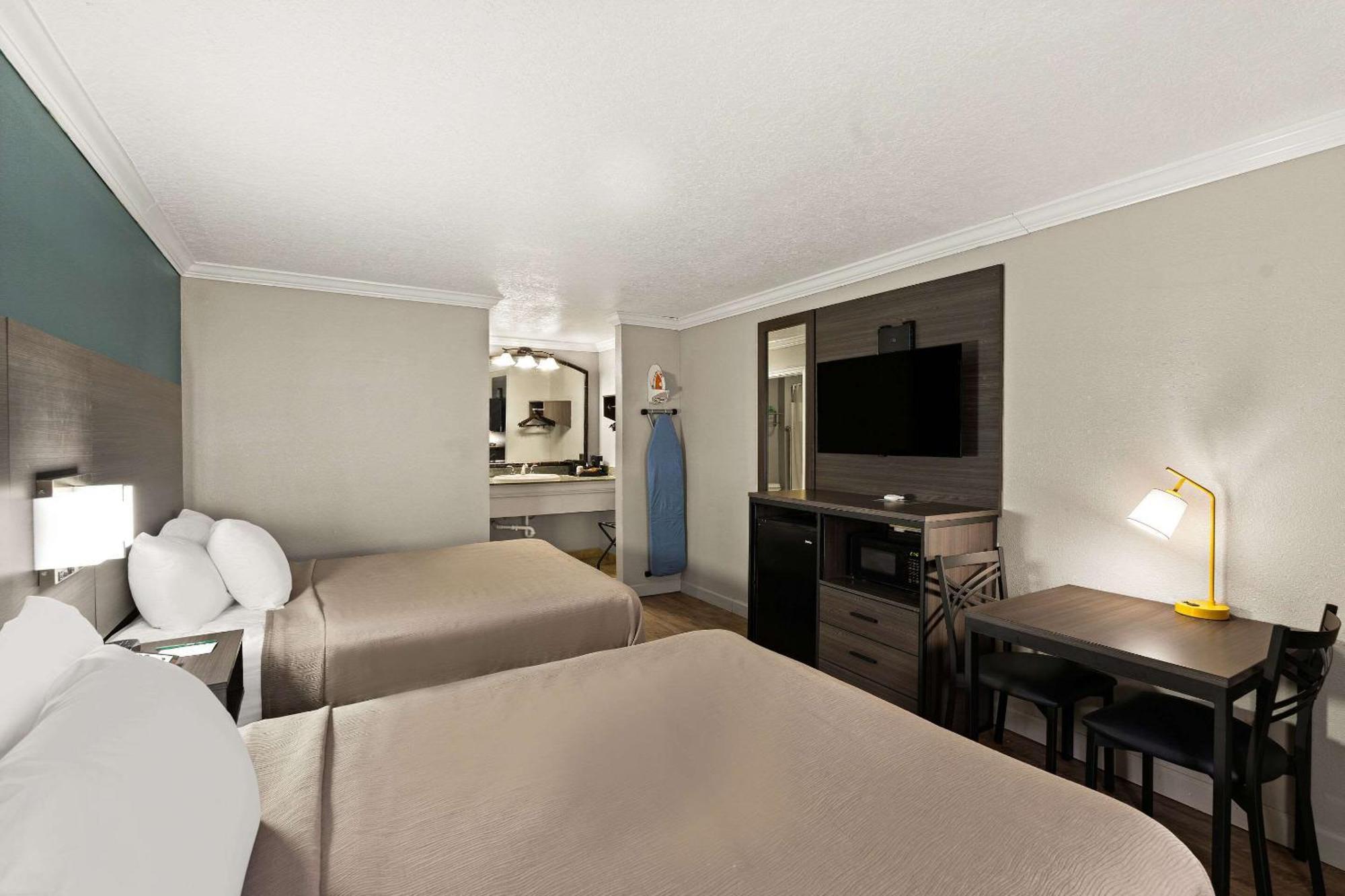 Quality Inn Оушен-Спрингс Экстерьер фото